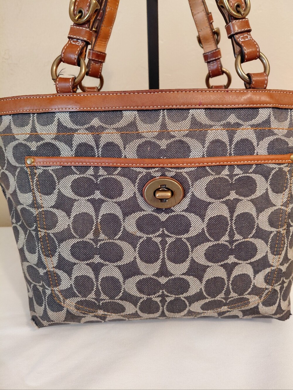 Coach Vintage Denim Signature Turnlock Tote Bag, Style # 7045 - Picture 3 of 14